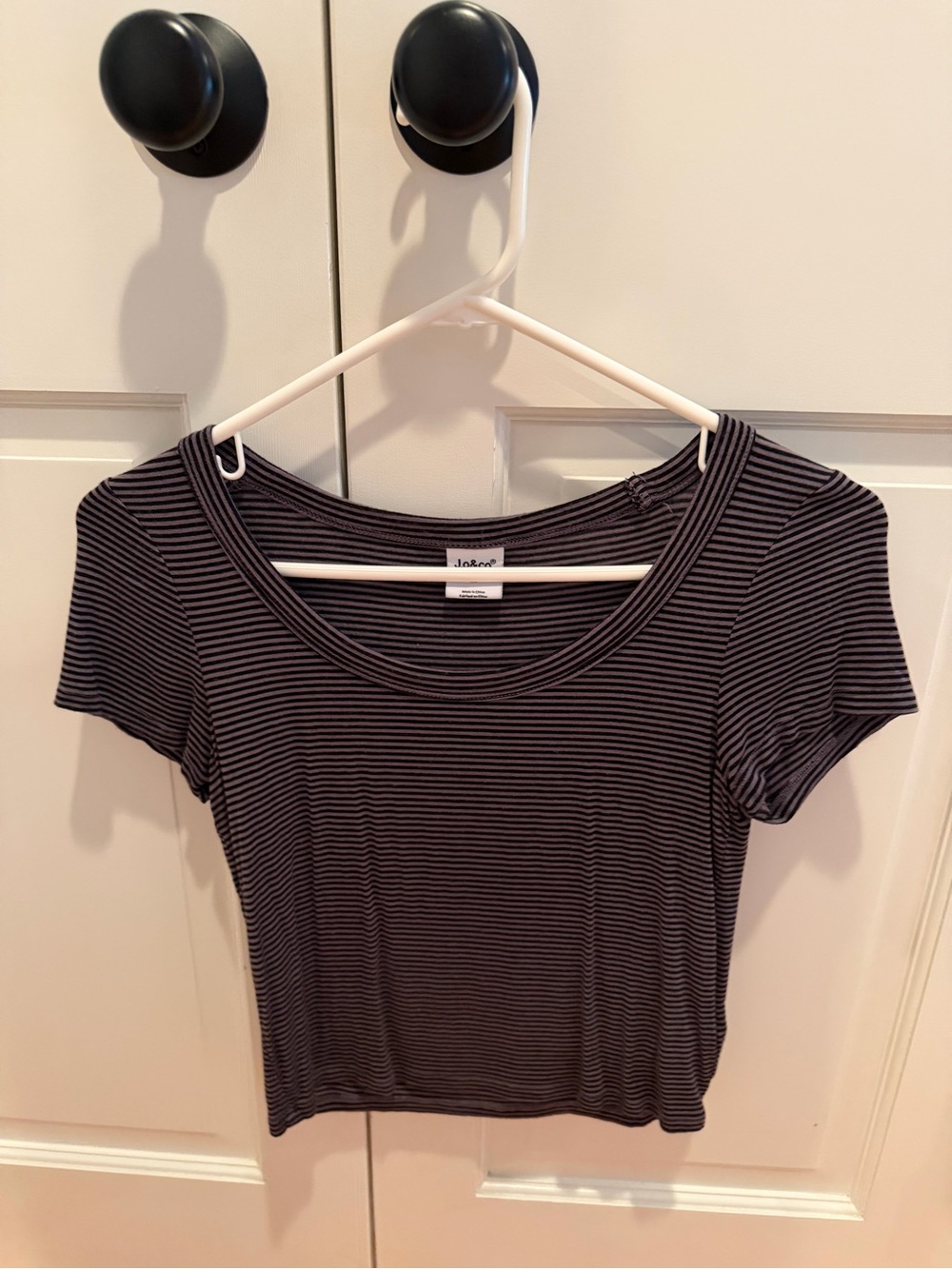 Joey Black & White Slim Fit Striped Scoop Neck Tee